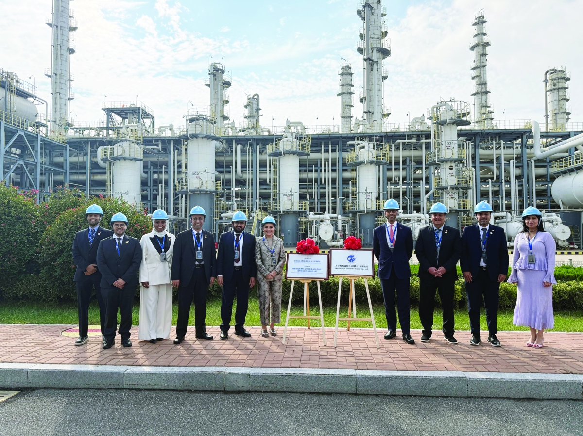 


الفريق الكويتي في لقطة جماعية 

 