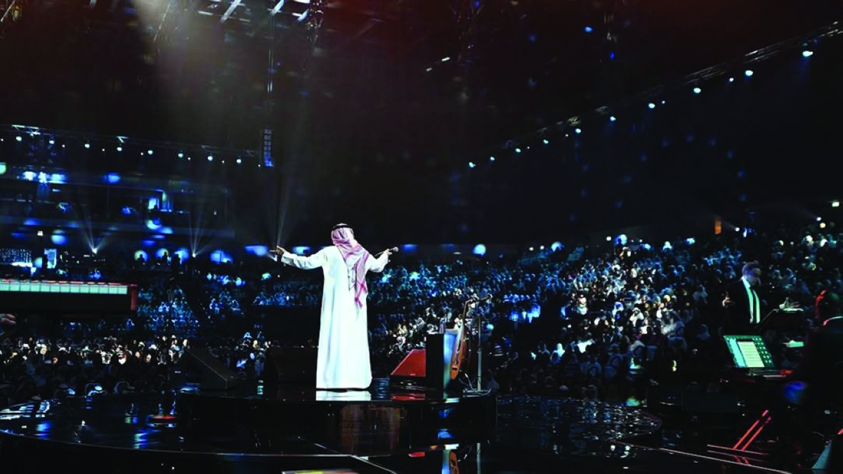 


عبدالمجيد عبدالله مع جمهوره 