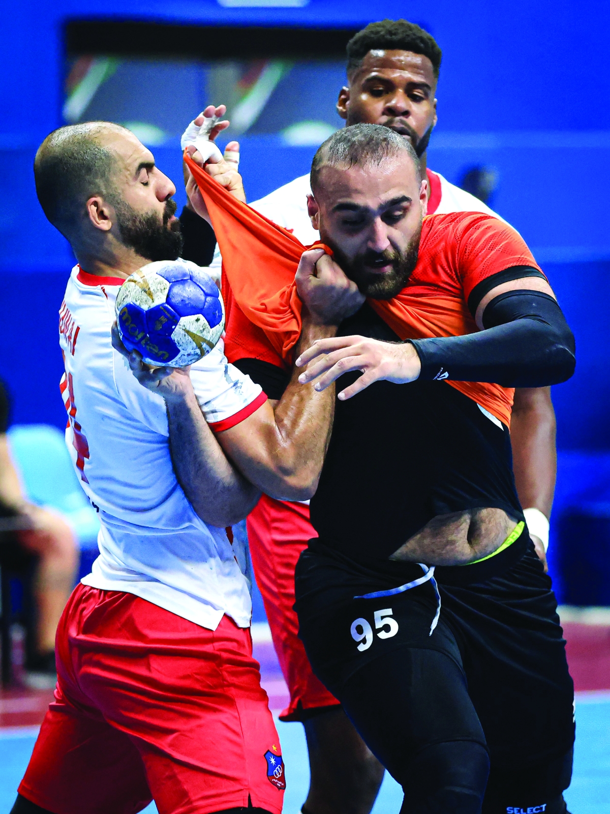 من مباراة "الكويت" وكاظمة