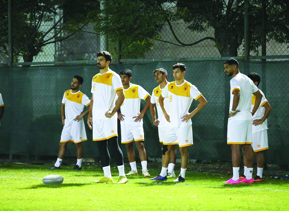 


لاعبو «الأصفر» خلال التدريبات الأخيرة  	 (نادي القادسية) 