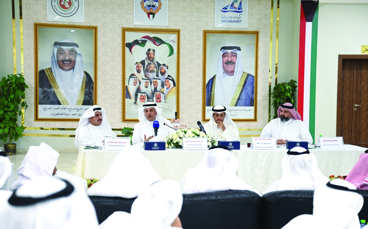 


المخيزيم متحدثاً في اللقاء 	 (تصوير نايف العقلة) 