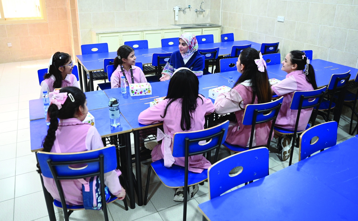 تغذية صحية وفقاً لحالة كل طالبة