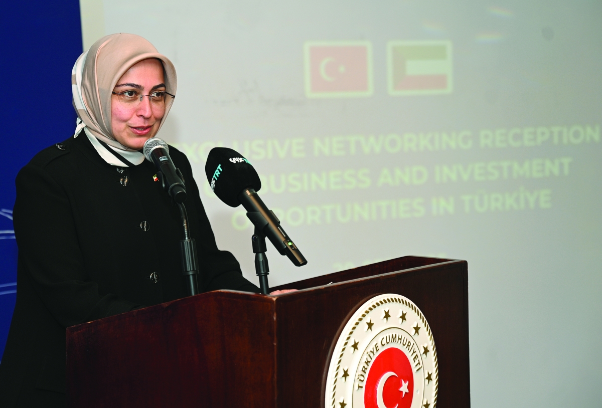 السفيرة طوبي سونمز تلقي كلمتها