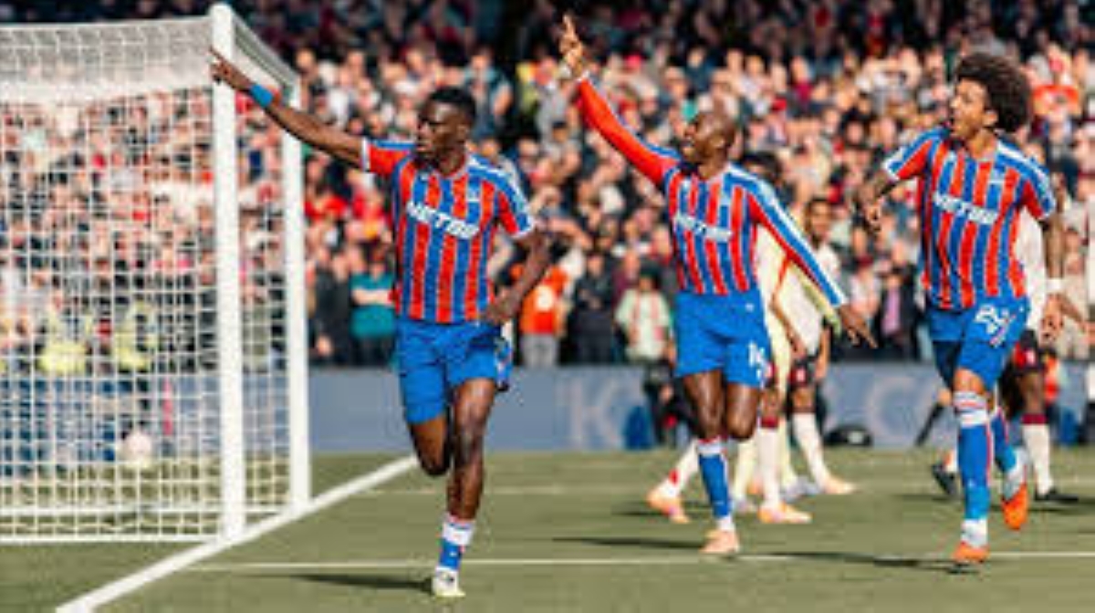 لاعبو كريستال بالاس في مهمة أوروبية