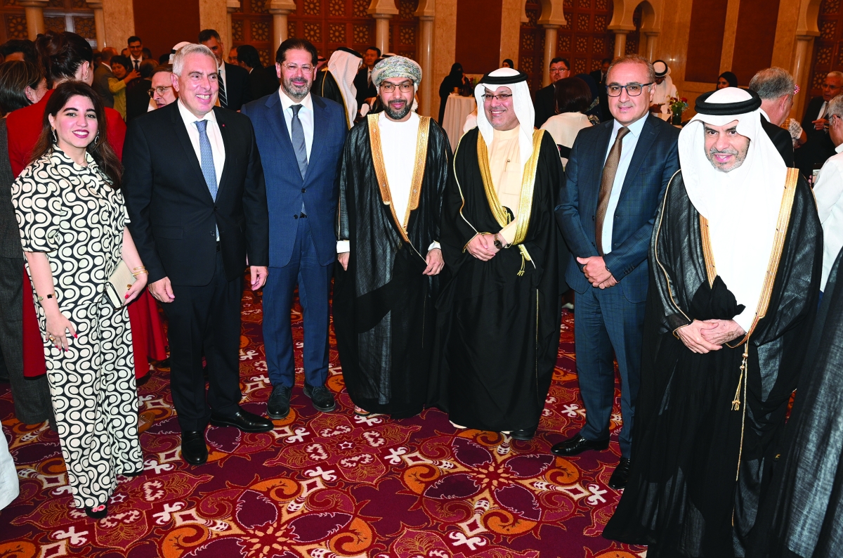 دبلوماسيون وضيوف قدموا التهاني