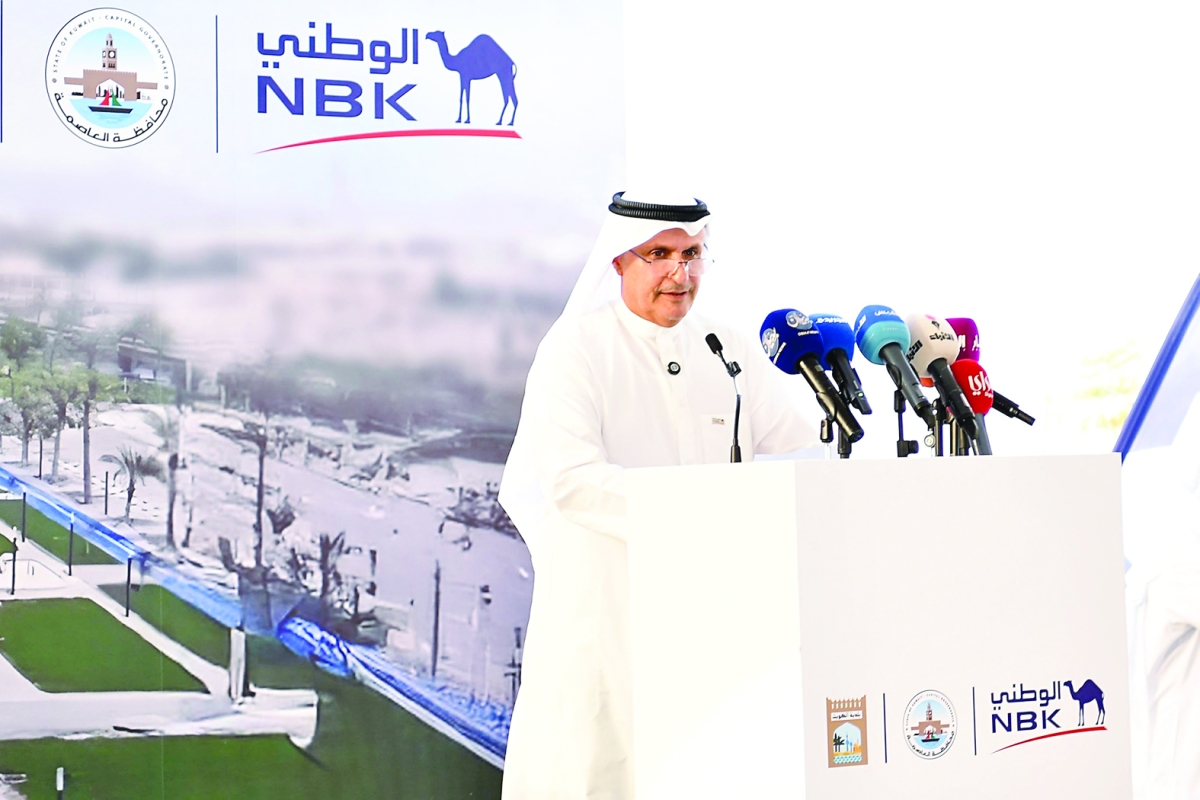 عصام الصقر متحدثاً في حفل الافتتاح 