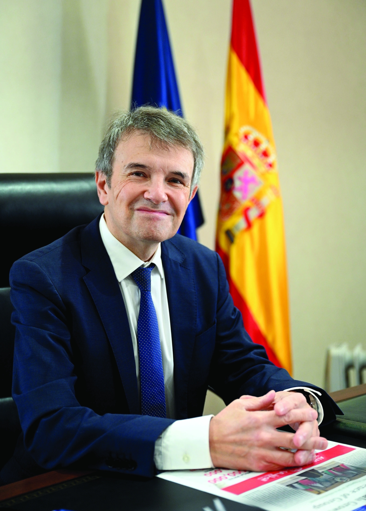 


السفير مانويل غمايو 