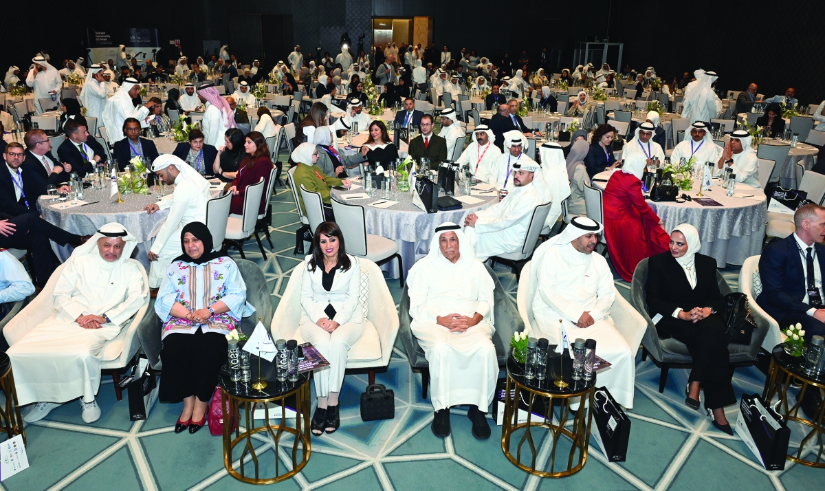 لقطة عامة للحضور 