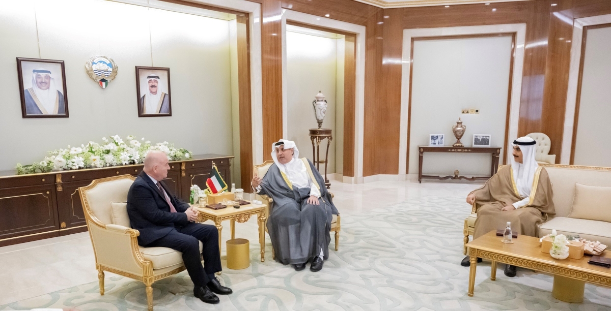 وزير شؤون الديوان الأميري ورئيس ديوان سمو ولي العهد يستقبلان سفير كرواتيا 