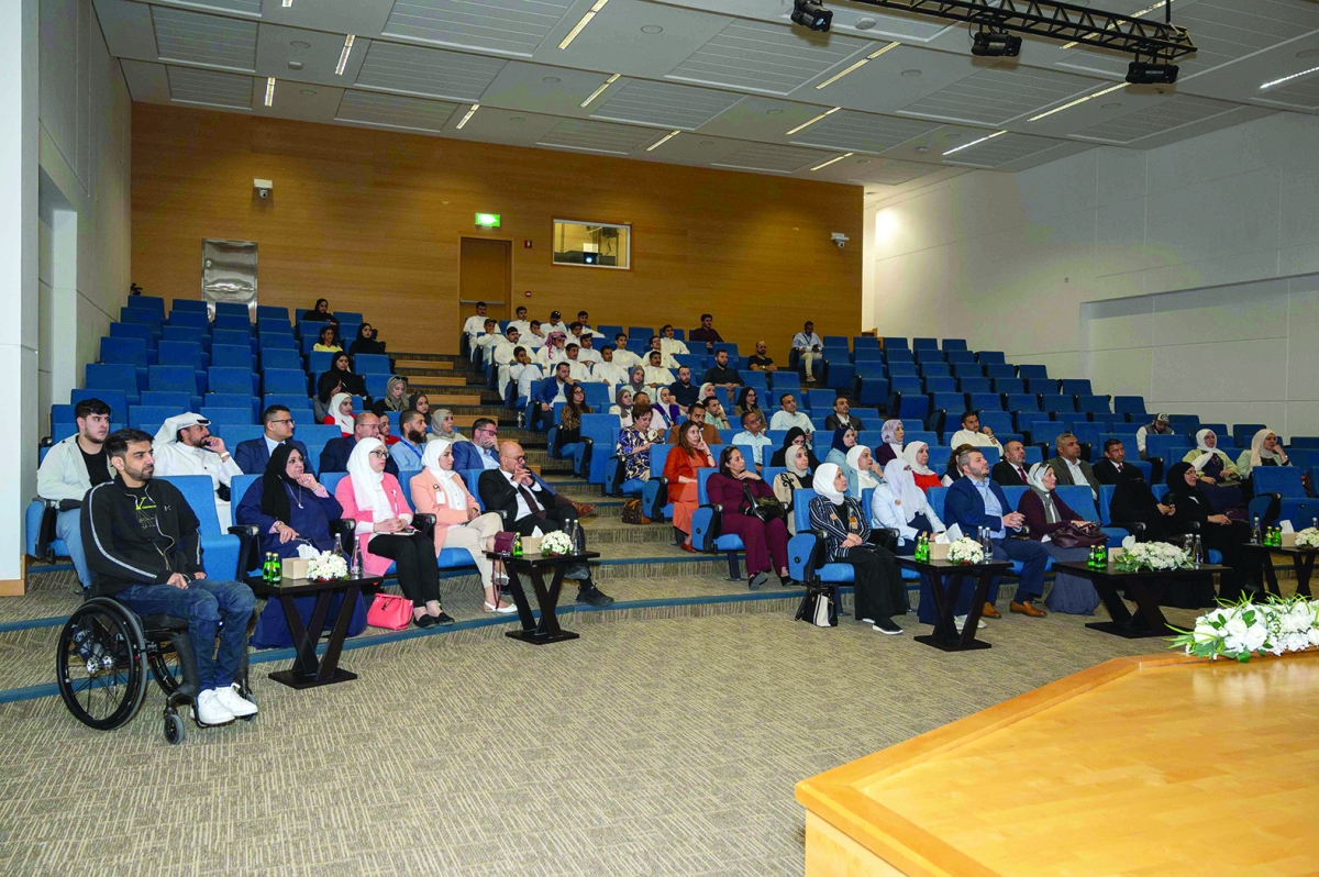  الحضور خلال الفعالية 