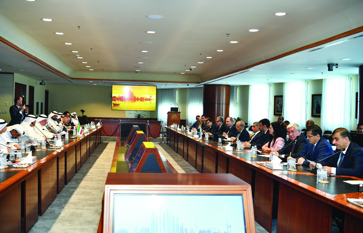 


جانب من لقاء «الغرفة» مع الوفد الأذربيجاني 