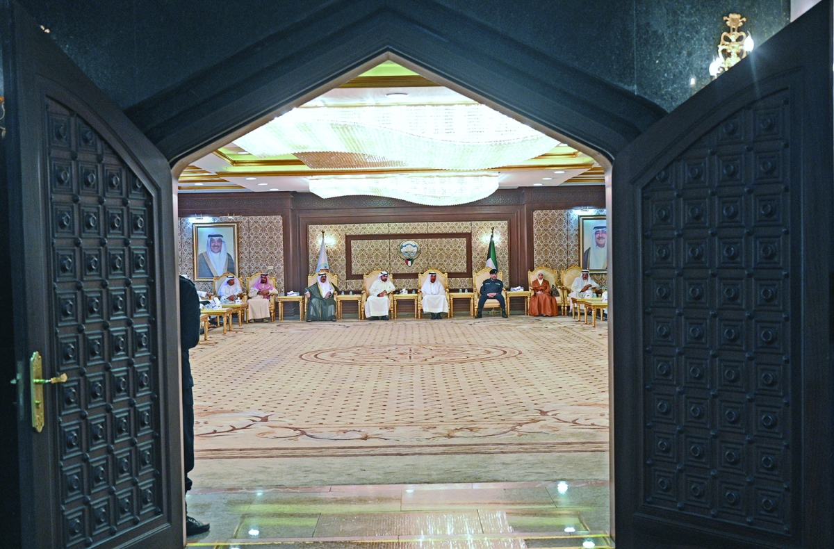 


سياسة الباب المفتوح من شأنها حل مشاكل المواطنين 	(تصوير نايف العقلة) 