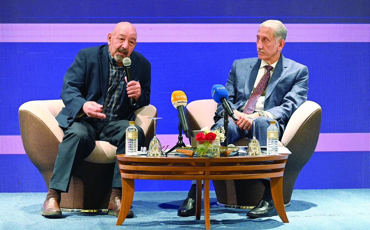 


الرفاعي مع بنكراد في الجلسة الافتتاحية  	 (تصوير سعود سالم) 