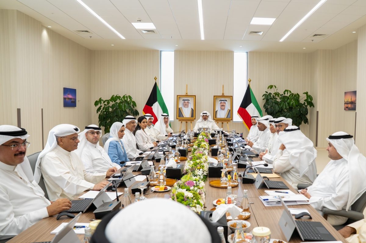 العبدالله مترئساً اجتماع مجلس الوزراء في مركز الكويت لمكافحة السرطان بمنطقة الصباح الصحية