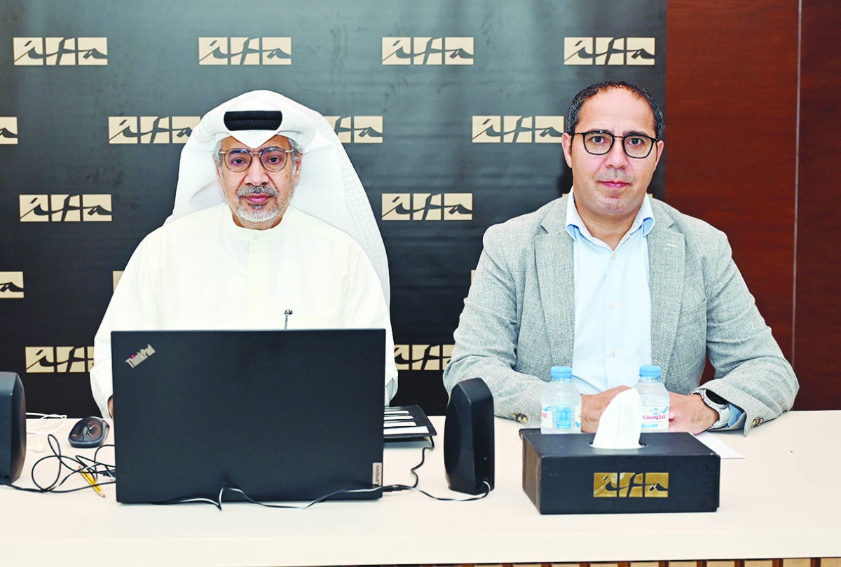 السلمي مترئساً الجمعية العمومية 	
(تصوير أسعد عبدالله)