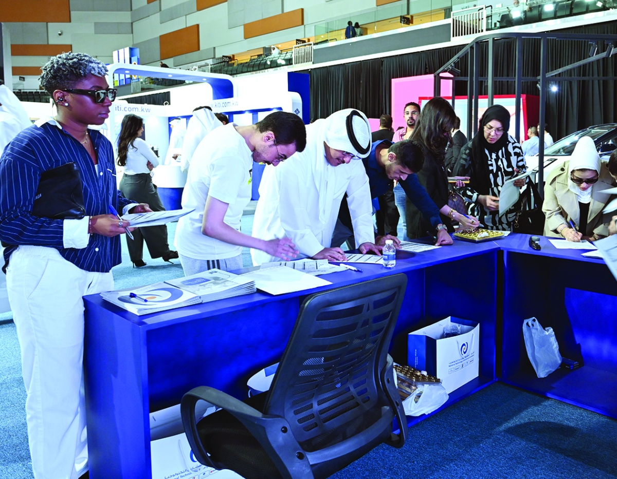 عشرات الفرص الوظيفية أمام الشباب