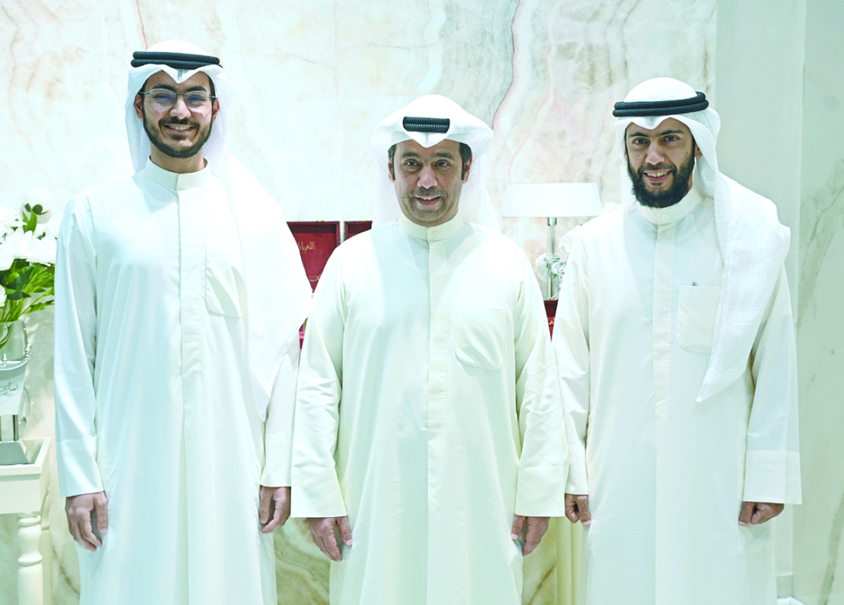 


فارس الفارس وعبدالله الفارس وخالد الفارس 