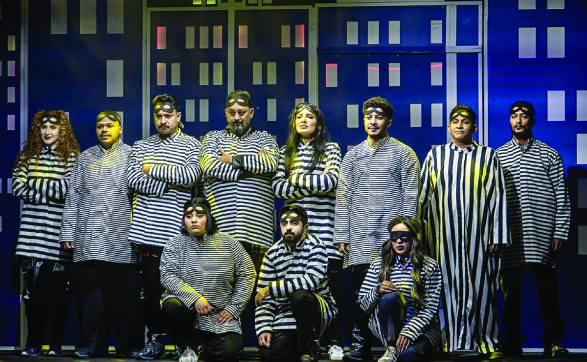 


فريق «شوية حرامية» 