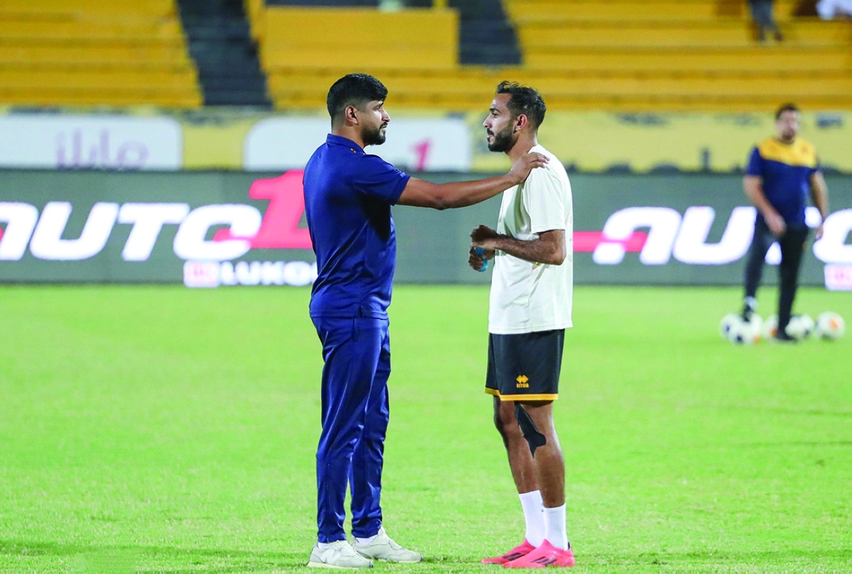 


مساعد ندا وحديث مع لاعب القادسية «كهربا» 