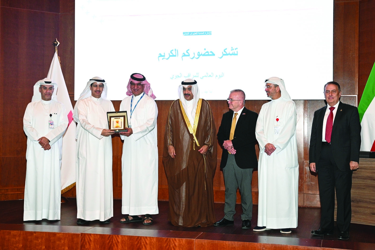 


تكريم كبير طياري «طيران الجزيرة» في الاحتفالية 	 (تصوير نايف العقلة) 