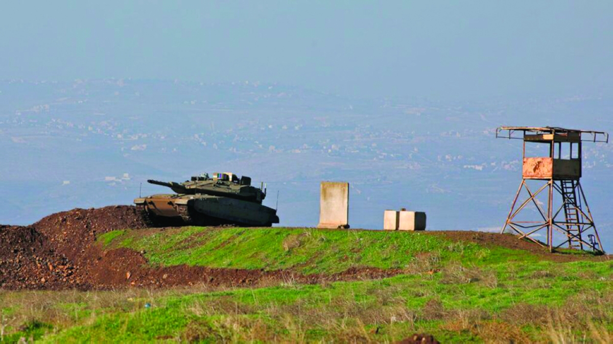 دبابة إسرائيلية في «المنطقة العازلة» بين سوريا وإسرائيل