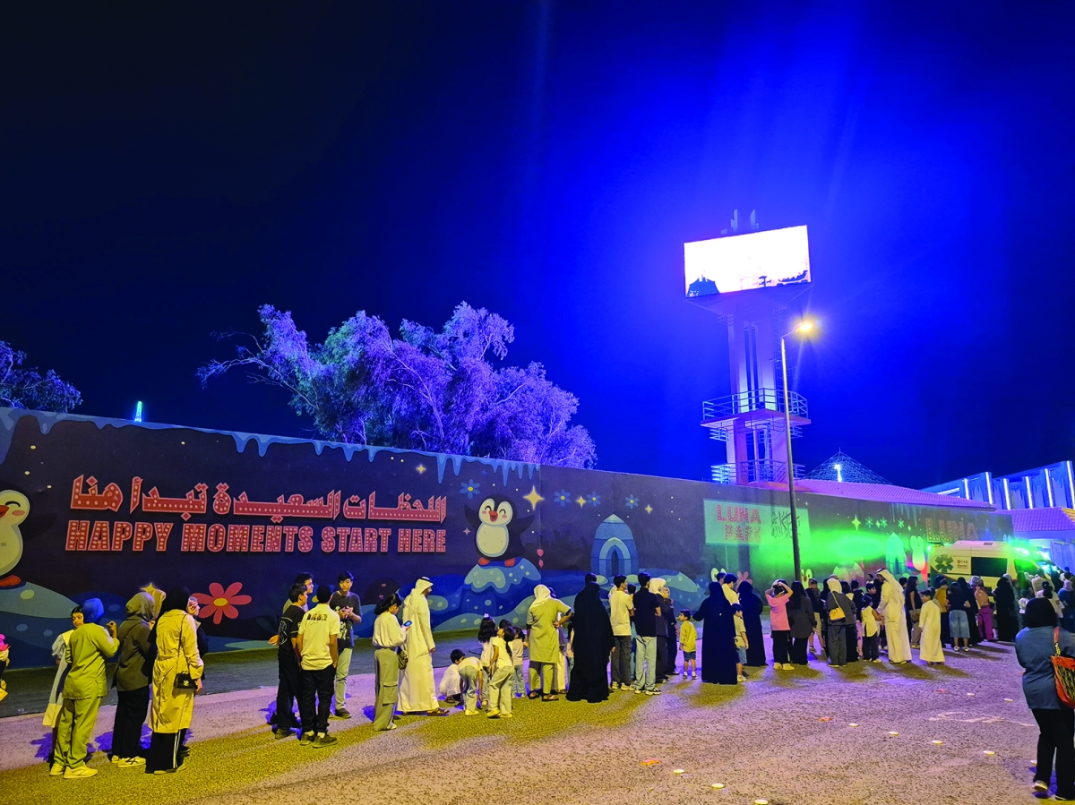 إقبال كبير من الجمهور في الافتاح