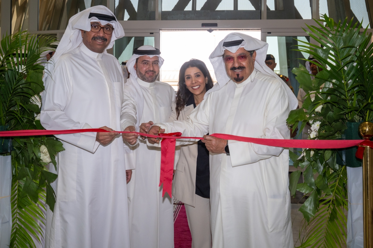 افتتاح وتشغيل المدرج الثالث وبرج المراقبة الجديد في مطار الكويت الدولي