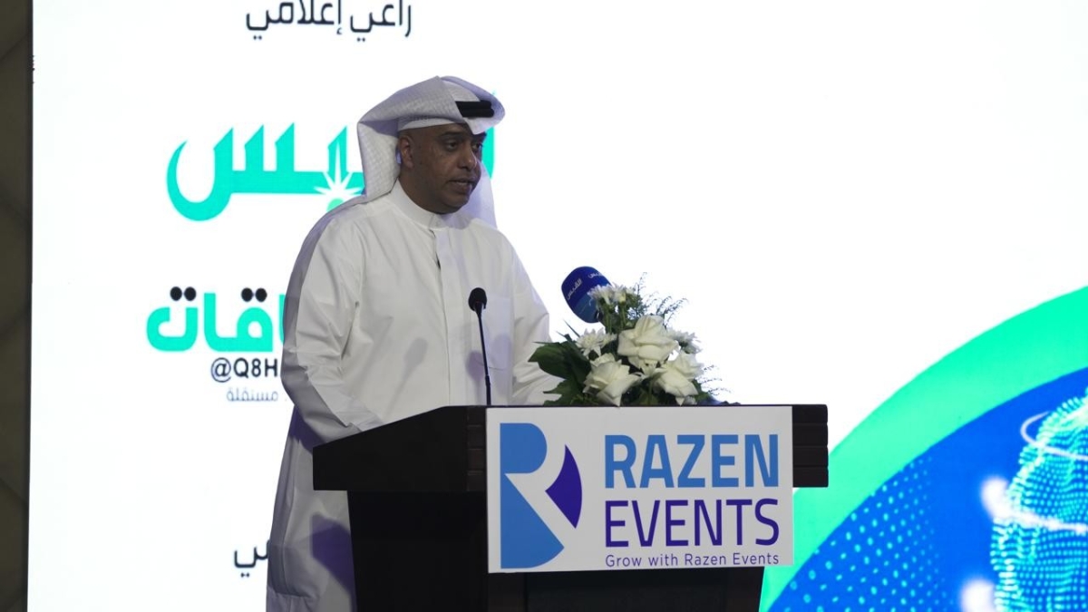 المنيّخ متحدثاً خلال حفل الافتتاح