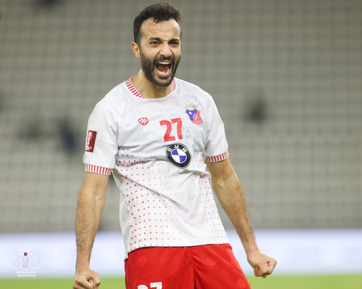 نجم فريق الكويت طه الخنيسي