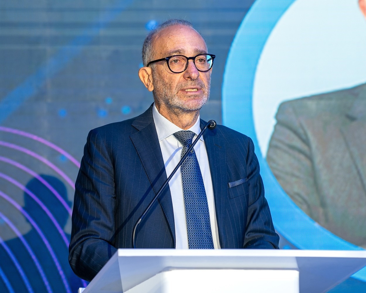 تشارلز نحاس 