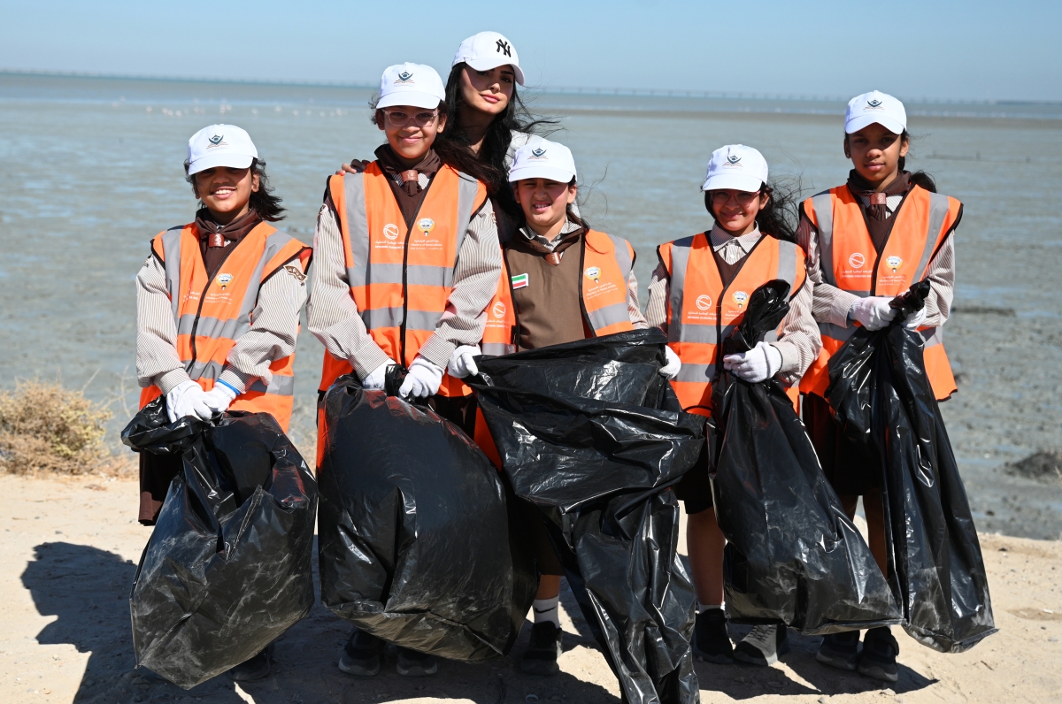 حملة هذا دورك للنظافة ( تصويرنايف العقلة) 