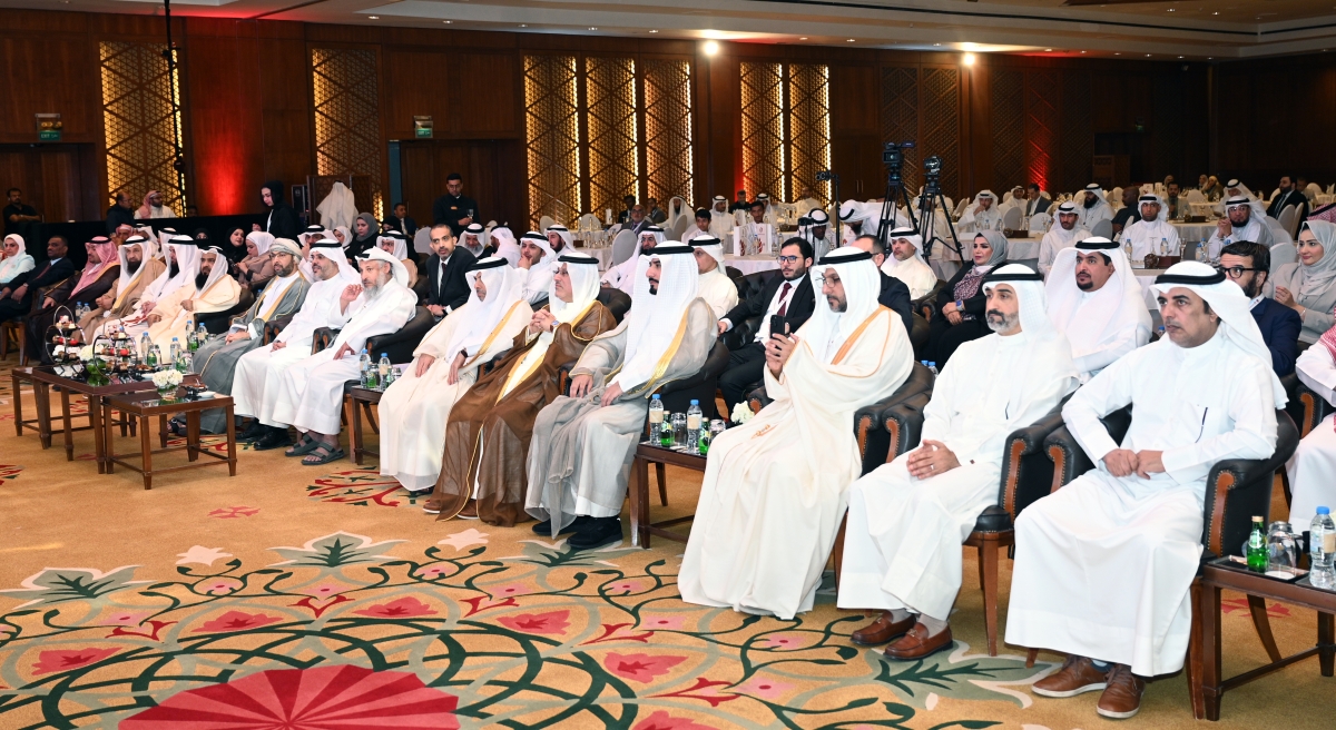 سفراء وكبار الشخصيات في مقدم الحضور      (تصوير نايف العقلة)