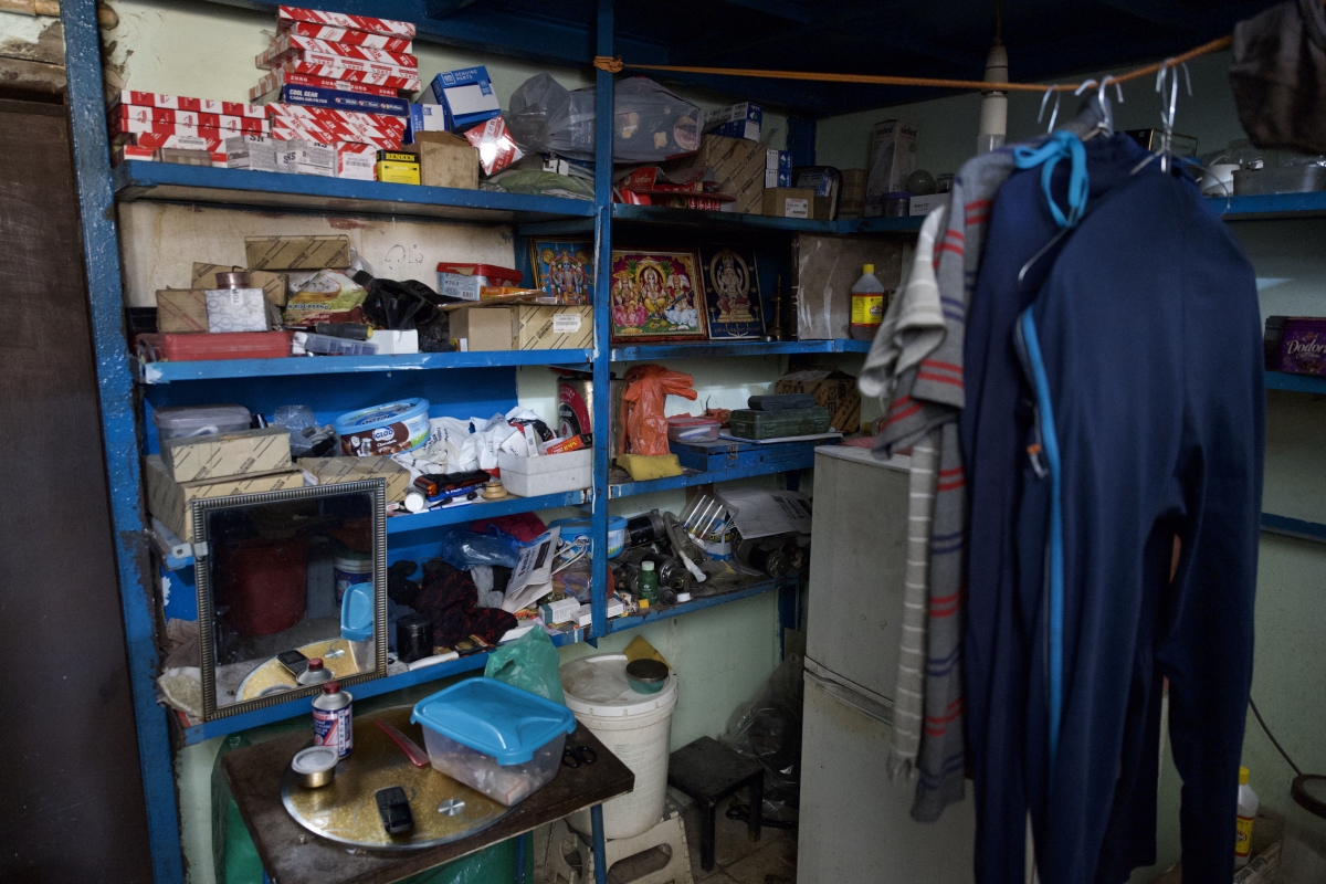 أحد المحلات المخالفة لاشتراطات الوقاية 