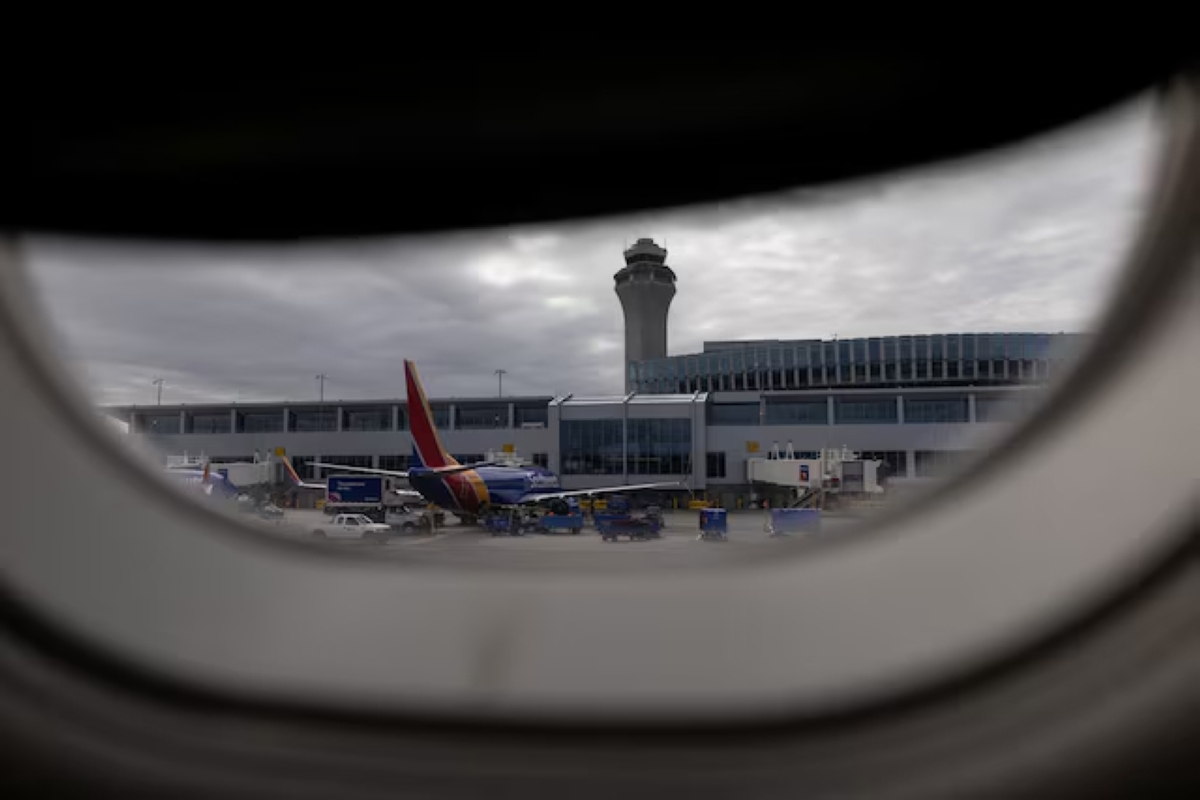 مطار بورتلاند الدولي