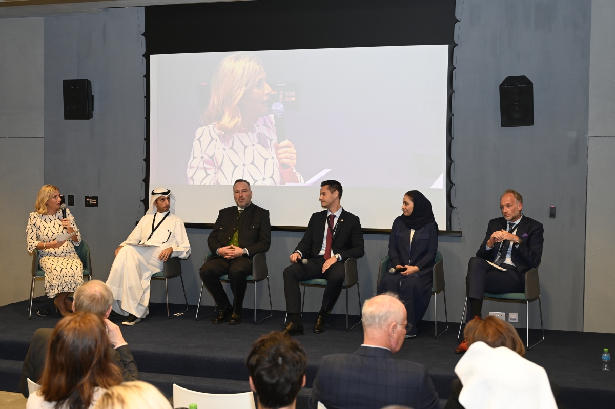 إحدى جلسات المنتدى (تصوير سعود سالم)