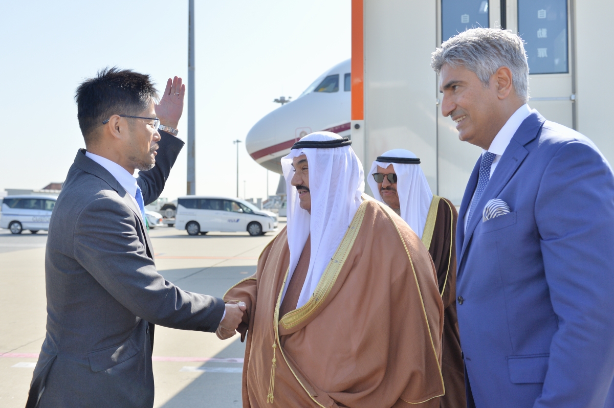 ممثل حكومة اليابان مستقبلاً الشيخ ناصر المحمد 