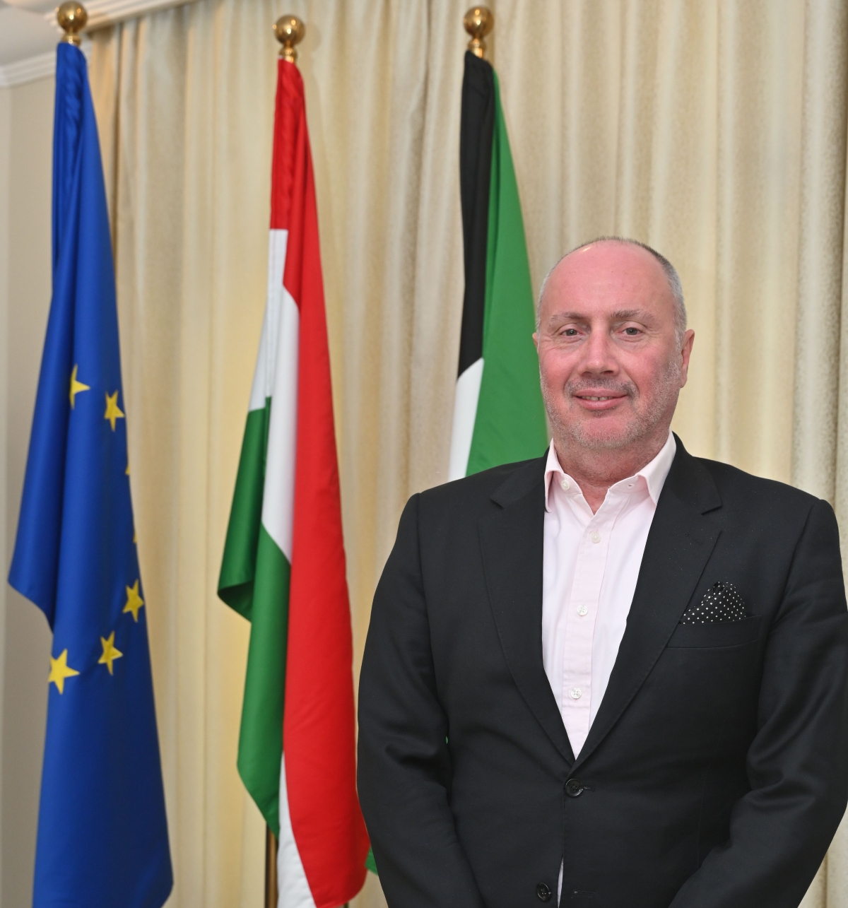 سفير هنغاريا