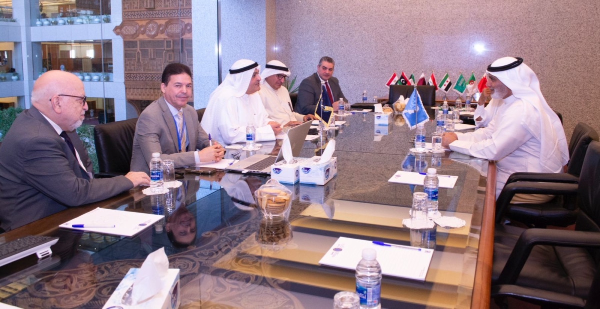 جانب من اللقاء بين الغيص واللوغاني