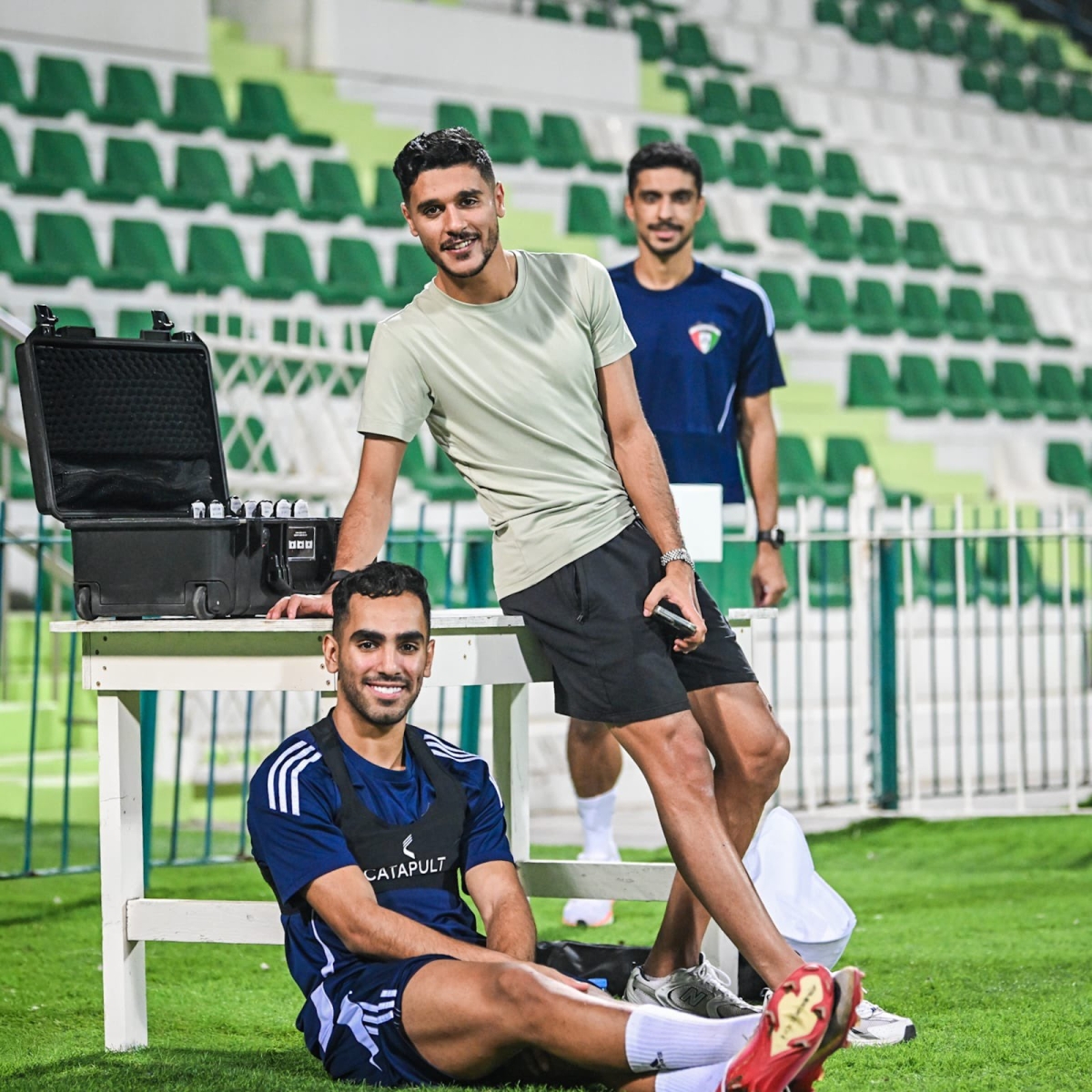 نجوم «الأزرق» في مران سابق
