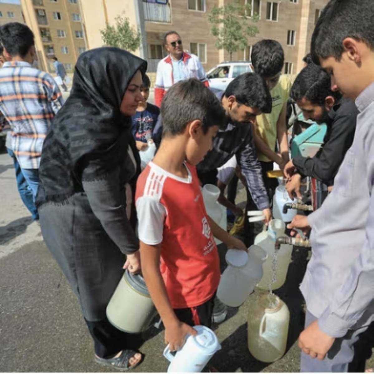 أزمة مياه حادة في المدن الإيرانية