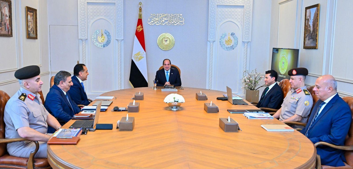 السيسي خلال لقاء مع قيادات حكومية في القاهرة