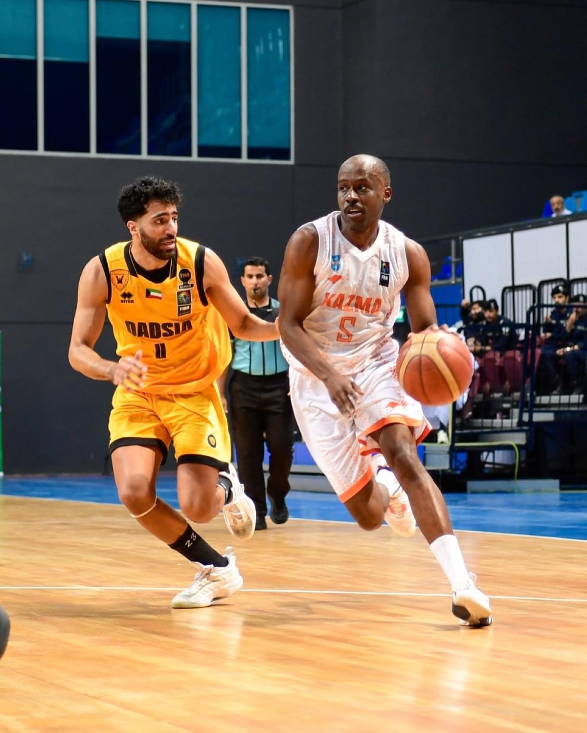 من مباراة القادسية مع كاظمة