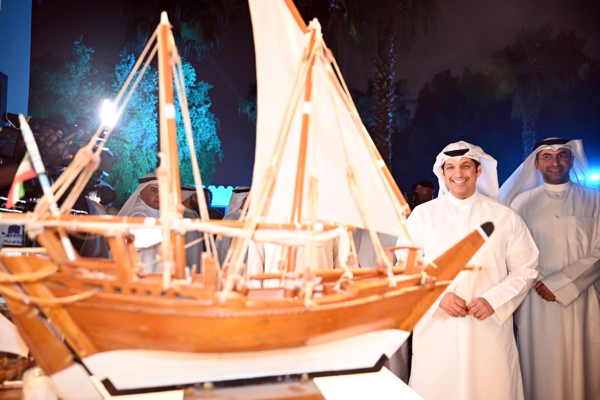 عبدالرحمن المطيري مع ناصر محيسن... ونظرة تأمل للبوم الكويتي