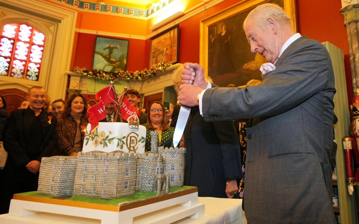 الملك تشارلز يحتفل بعيد ميلاده الـ77 