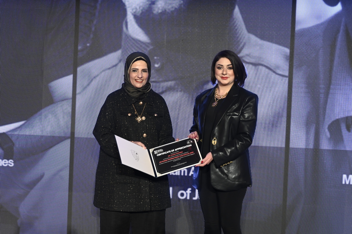 وفائزة أخرى في المهرجان 