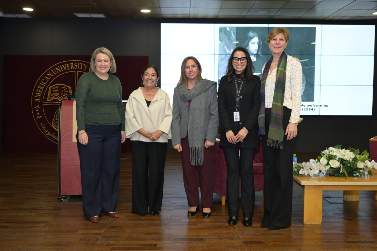 (من اليمين إلى اليسار) روضة عواد وشريفة العدواني وأسماء الكنعان، ونبيلة الملا وميليسا كيلي