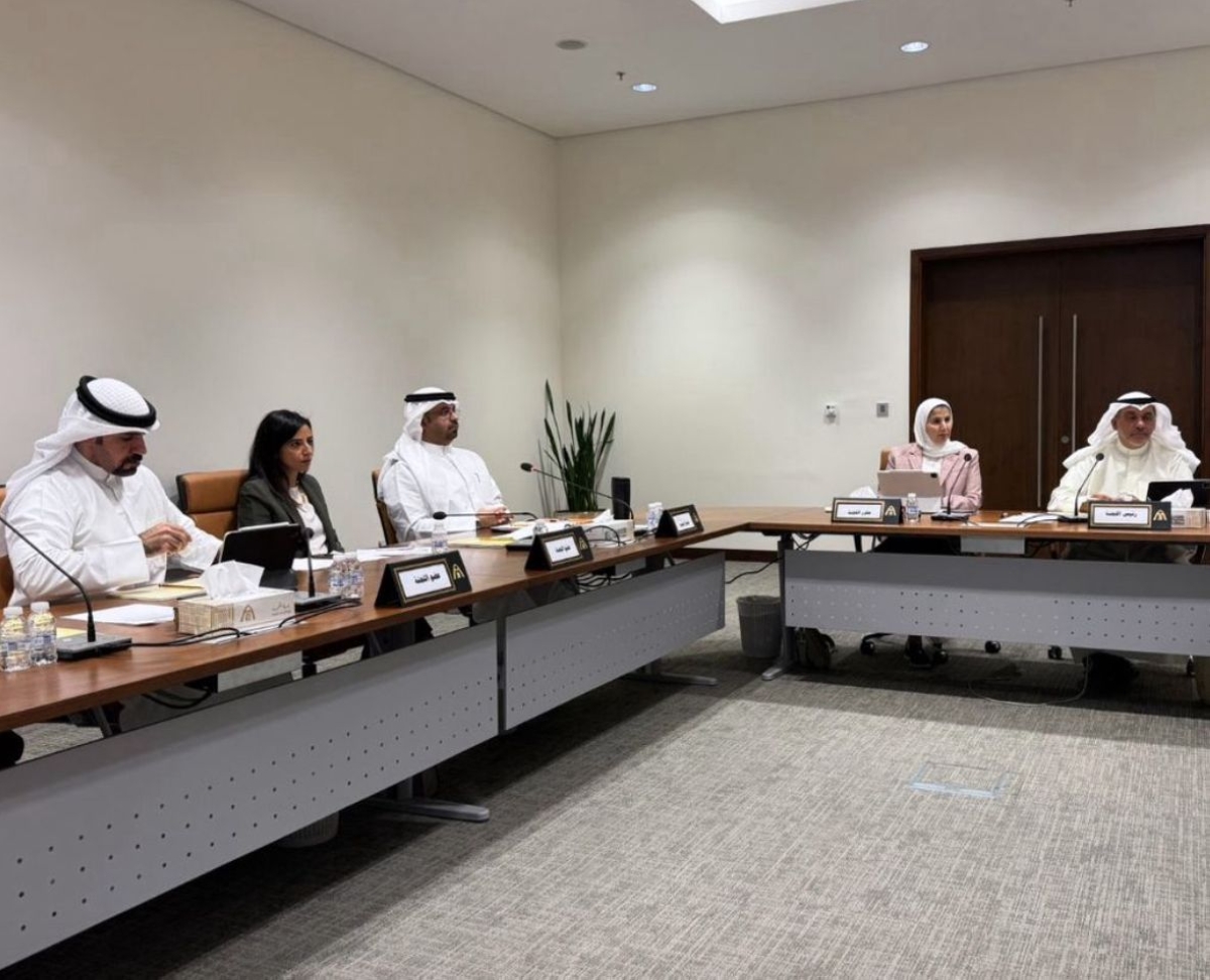 جانب من اجتماع اللجنة