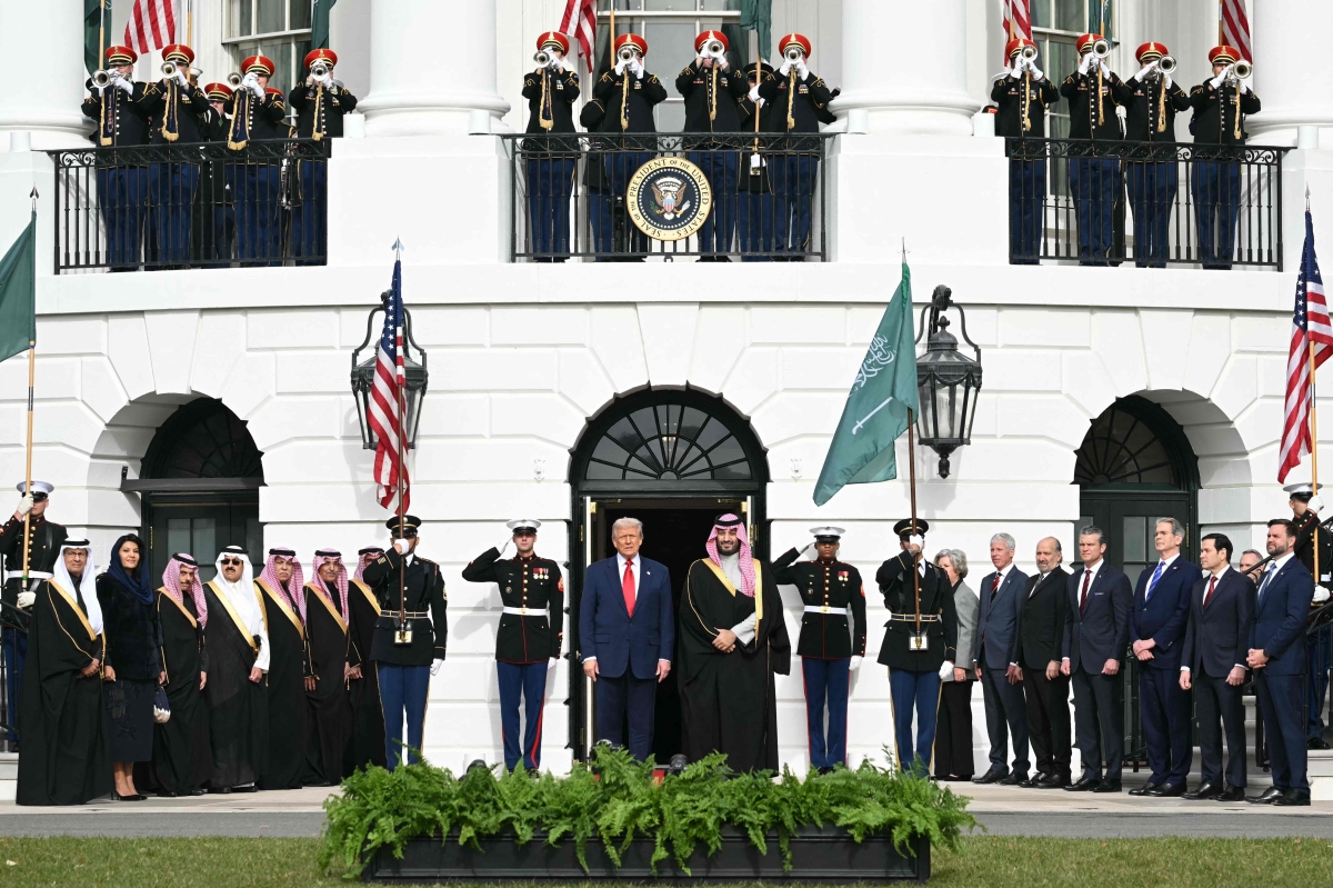 ترامب مستقبلاً محمد بن سلمان في البيت الأبيض (أ ف ب)