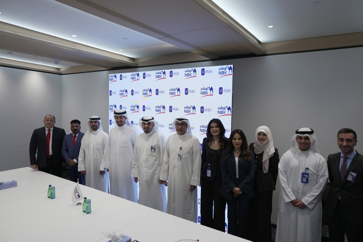 صورة جماعية على هامش حفل توقيع الشراكة