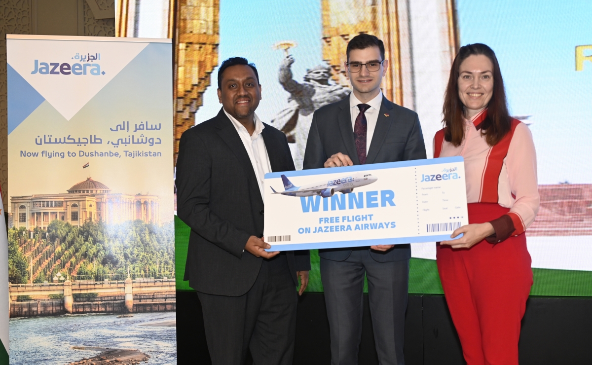 قنصل أرمينيا يربح تذكرة مقدمة من طيران الجزيرة